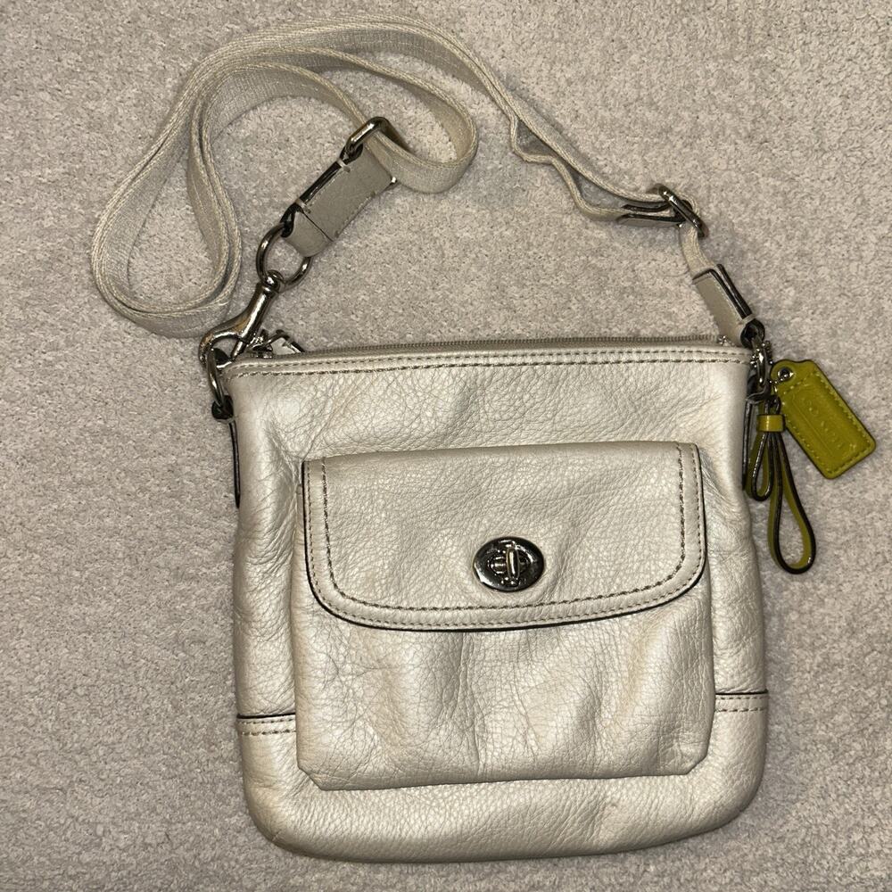 Coach Park Metallic Pearl Pebbled Leather Small Crossbody Bag Hang Tag Dainty
